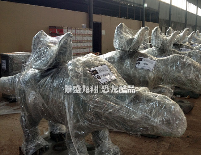 電動恐龍動物包裝作業(yè)